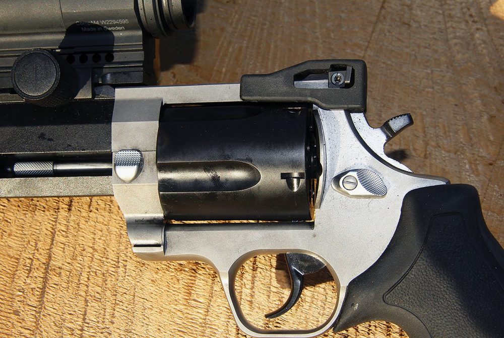 Smith & Wesson 460 SW Magnum 8 3/8 inch