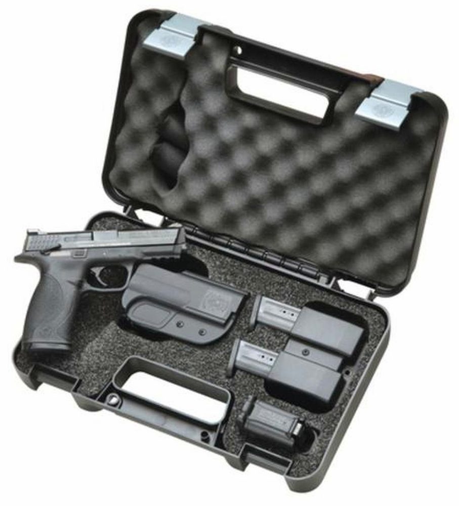 Smith & Wesson M&P 40 Carry and Range Kit, 15rd Mags, Holster, Magazine Pouch, Earplugs, 3 Magazines & Speed Loader